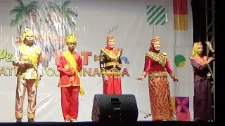 LOMBA FASHION SHOW  BAJU ADAT DAERAH DALAM RANGKA HARI ULANG TAHUN (HUT) KAB. TOJO UNA-UNA KE-22.