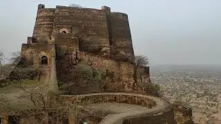 Devgarh fort (shortest mountain trekk on Aravali range )