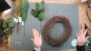 How to make a Magnolia Leaf wreath