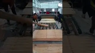 Reinforced-Frame 8 Feet Spindless Veneer Peeling Machine #machine #wood #veneer #plywood