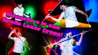 Riccardo con le sue spade laser da combattimento Crono - Spade Della Forza