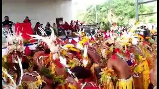 Kairuku Students Traditional Entire Dance at Iarowari Secondary School 🏫 Central Province PNG 😍😊🇵🇬
