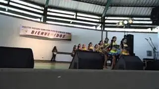 Nicolle jazmin ortiz       con luna descalza