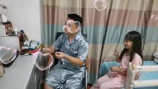 挠脚心媳妇都不起，不料老公只用一招，却让媳妇立马起床，太逗了