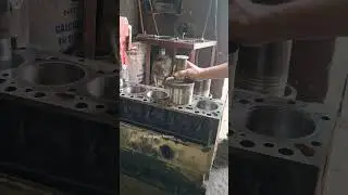 Sleeves installation ##cummins #ajaibsinghmalwa #engine #automobile #topshorts #6clyinder #engineer