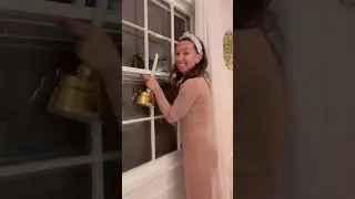 Holiday *Window Candle* Hack! 🎄#viral #momhacks #trending #shorts #lifehacks #decor #holiday