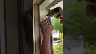 Выдвижная сетчатая дверь