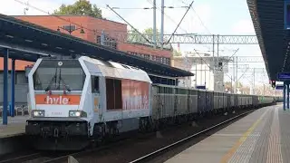 Przejazd V490.1 z węglarkami przez stację Leszno 
