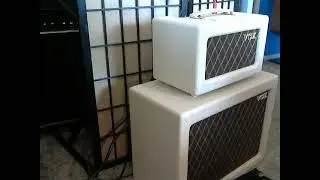 Vox AC4  with a few pedals