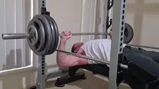 165kg bench press @98kg