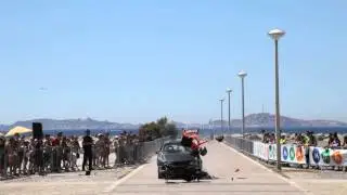 Crash-test scooter-voiture Marseille - face