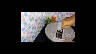 Honeycomb Chocolate Decoration #shorts #youtubeshorts #cakedecorating