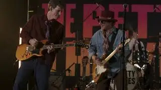 Dont Come Around Here No More performed by the Petty Thieves