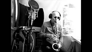 Ludwig London plays Saxophon