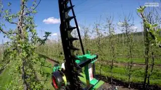 Cięcie mechaniczne jabłoni 2015 Fama&Fendt 260V (Orchad mechanical pruning,mechanischen Schnitt)
