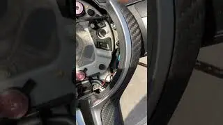 BMW M2 - Steering wheel airbag removal