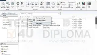 Display the dialog box enabling you to show or hide a column. Don&rsquo;t close the dialog box.