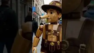 Robot showing london city #AIgeneratedImage​  #AIgeneratedContent​ #Superhero #CreativeStorytelling