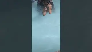 Aqua Soles: Wrinkled Feet in the Kiddie Pool #prettyfeetvlog