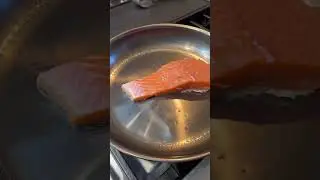 3 tips for better salmon on stainless steel pans #salmon #cooking