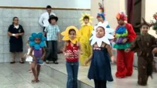 Crianças, apresentação culto de Missões.