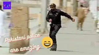 The Pakistani police are incredible! They fight the crime on rollerblading! :O