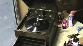 BEGIN THE BEGUINE by Artie Shaw on a 1925 HMV Model 109 Gramophone