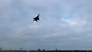 3 x Unrestricted climbs by RAF Lakenheath&rsquo;s F15&rsquo;s from the end of the runway!