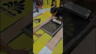 proses sablon umbul umbul #shorts #sablonmanual #sablon #screenprinting #screensablon