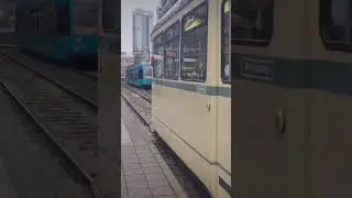 Aufnahmeort: Frankfurt Baseler Platz. Osterhasen Express durch Frankfurt. D&uuml;wag Gt-8 TW111 (HSTFFM).