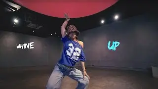 Team Salut - I'm busy (Lyric Video / Dance solo)