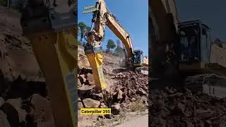 Caterpillar 395 w. Epiroc HB 10000 DP Hammer, Autobahnausbau #2