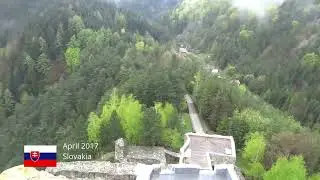 Slovensko /// Hrad Strečno | Panor&aacute;ma /// Vodo Travel