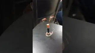 Experimento cobre, iman y pila.