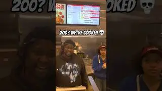 Сотрудники просто сошли с ума, когда я заказал 200 бургеров 😭