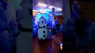 Olaf at birthday parties Gorgeous