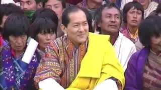 A tribute song by Kinley Tshering Toeb to 4th King of Bhutan❤️❤️❤️.......( Video BBS)🙏