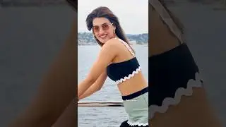 Kriti Sanon🔥looks absolutely stunning on vacations with friends n family😍|The Unseen Shorts