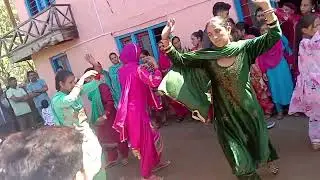 sarazi dance  tnote mutas vase