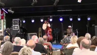 Squeeze Me - Reynold 'Zeke' Mullins & Harlem Blues and Jazz Band