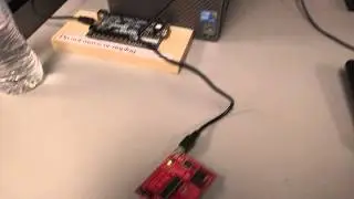 Simultaneous green and red LED