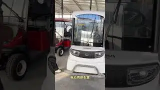Four-wheel electric vehicle with a cargo basket and a covered area #automobile #automotivetools