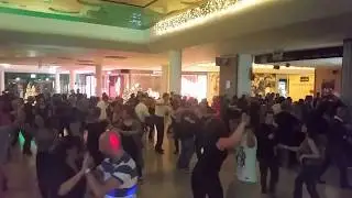 Salsa Ulm - DJ Don Alvarado - Salsa tanzen im Shopping Center Glacis Galerie