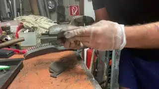 Quietschende Bremse ? L&ouml;sung Abhilfe (am Beispiel BMW e60) bremsbel&auml;ge ausbauen