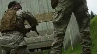 Kiwi Soldiers, U.S.  marines light up the range