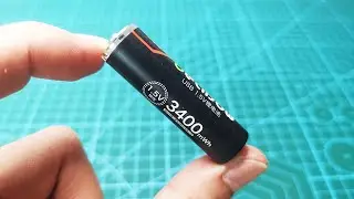 What is inside a 1.5V AA lithium battery, and here is the circuit diagram provided
