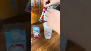 Розовый лимонад Crystal Light On The Go, коробка из 10 пакетиков (4 шт.)