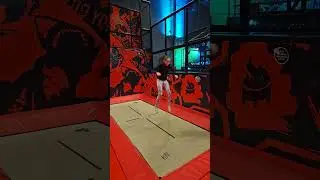 Bak&aring;tvolt p&aring; Jumpyard 👍 #jumpyard #volt #bak&aring;tvolt #jumping #shorts #fun #Norrk&ouml;ping #roligt