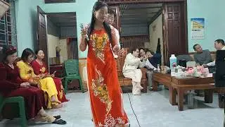 Bài hát chèo Nhớ Về Hội Lim do Hoàng Phúc và Thúy khai trình bày