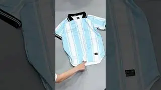 &Aacute;o b&oacute;ng đ&aacute; Retro Bulbal Herita trắng sọc xanh thun m&egrave; Microdry si&ecirc;u tho&aacute;ng, đứng form dễ phối đồ